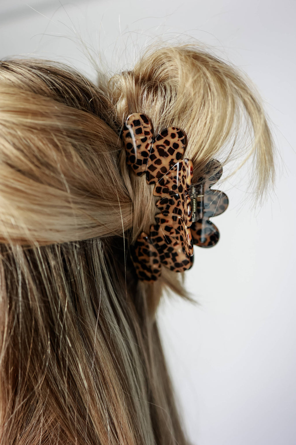 The Scalloped Hair Clip | Leopard